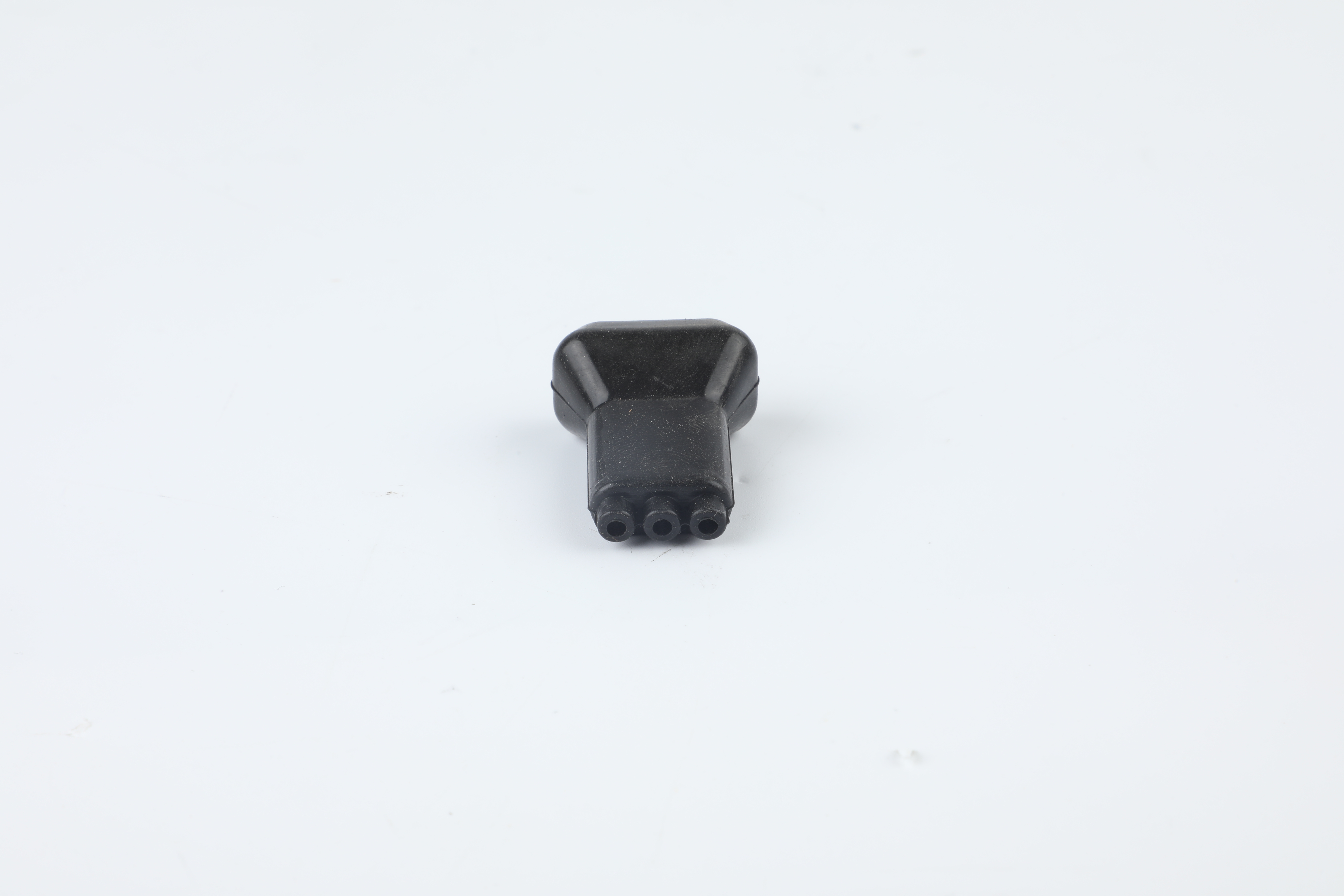 Factory direct sale black three-hole DJ7031-3.5-21PT car connector