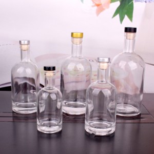 Wholesale 500ml 750ml1000ml luxury vodka glass bottle with cork stopper