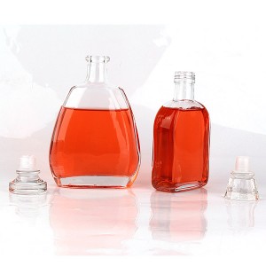 Custom 500ml flat clear wine glass bottle for whisky liquor spirits gin