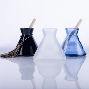Glass colored spray bottles for diffuser