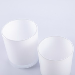 White round glass candle jar with lids
