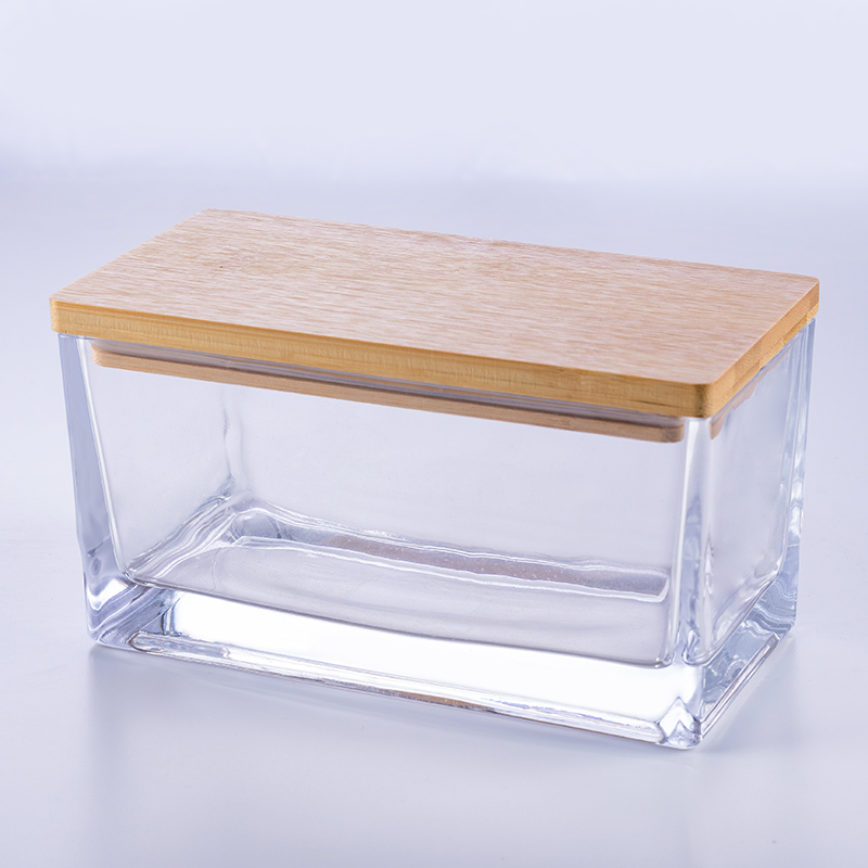جرة زجاجية مربعة الشكل بغطاء خشبي