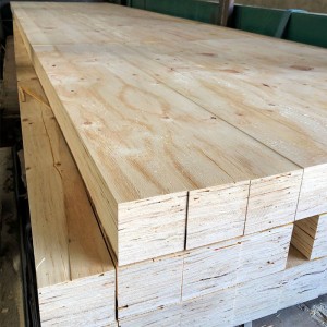 Tablero multicapa LVL cadrado de madeira sen fumigación de piñeiro 0545