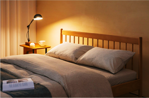 Спальня в скандинавском стиле, черная двуспальная кровать из массива ореха, спинка из орехового дерева, 0001