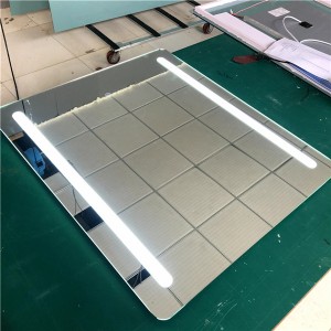 Τετράγωνος καθρέφτης μπάνιου LED 0645