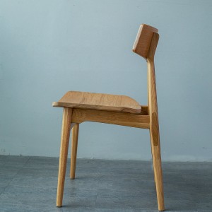 Sedia da pranzo per il tempo libero con schienale in legno massello da caffetteria moderna e minimalista 0287