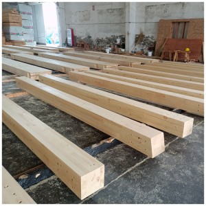 Quadrato in legno per costruzione di travi-0002