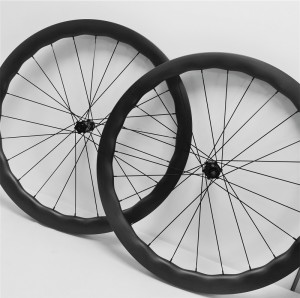 Bicycle wheelset with wave rim carbon tubeless with DT350 hubs and laced with sapim cx ray spokes