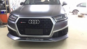 I-RSQ7 SQ7 i-radiator ye-honeycomb grill ye-Audi Q7 SQ7 2016-2019 ngaphambili kwi-bumper grille