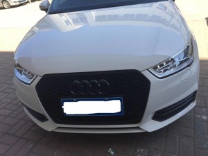 I-RS1 front bumper grill Ye-Audi A1 S1 8X 2016-2018 hood grille uphawu lozimele ophansi
