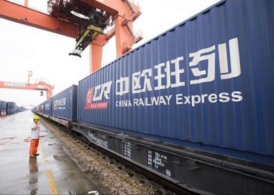 Liczba pociągów towarowych jadących do Europy z chińskiego Yiwu wzrosła w pierwszym półroczu o 151 proc