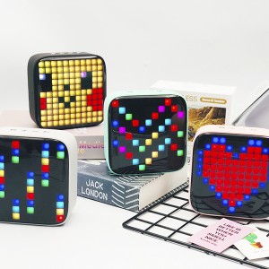 Altoparlante LED Pixel Art DIY Box Altoparlante Bluetooth programmabile RGB