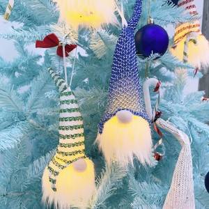 Божићна декорација са лампицама Старије божићне украсне лопте