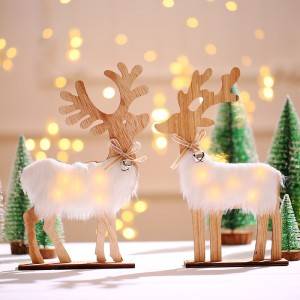 Божиќна дрвена декорација Елк со светла декорација со бела коса