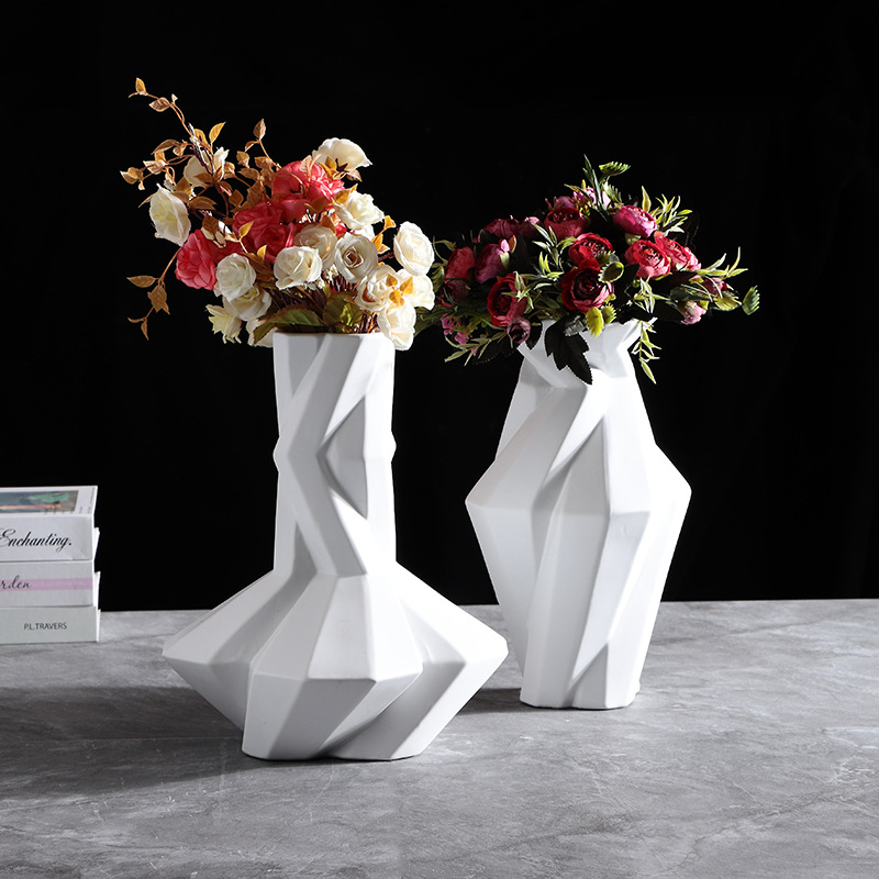 OEM China Toys Market - Geometric Ceramic Flower Twisted Vase Home Decoration – Sellers Union