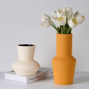 I-Morant Dikoukou Ceramic Vase Decoration