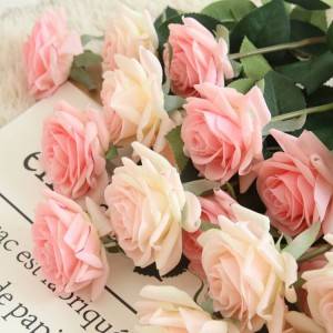 Χονδρική πώληση τεχνητών λουλουδιών με ένα στέλεχος Real Touch Rose με φύλλα