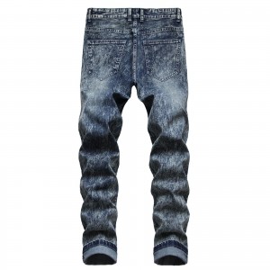 Slim fit blue statement men’s jeans are comfortable and soft