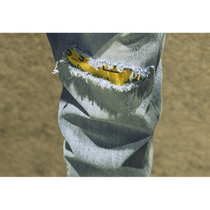 Blue ripped stitching slim-fit men’s jeans manufacturer factory price
