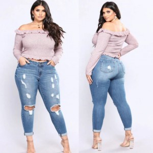 Low MOQ for China Women Clothes Popular Women Jeans with Ripped