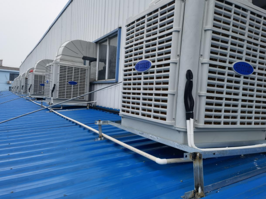 Comparison between industrial air cooler and traditional air conditioner