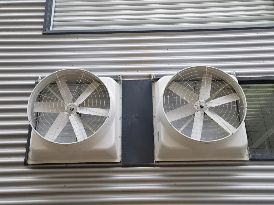 Cara instalasi lan langkah-langkah saka cooling pad lan exhaust fan (三)