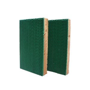 Single side black/green cooling pad