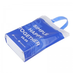 Пластиковая сумка для покупок с ручкой и стоящим дном