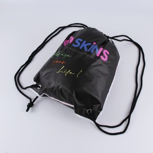 Pielāgotas apdrukas matētas mugursomas dizaina melna aukliņu soma