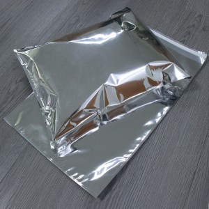 Metaliczna srebrna koperta z folii aluminiowej
