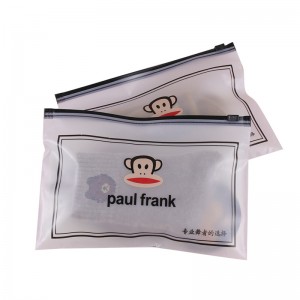 कस्टम लोगो पर्यावरण अनुकूल सफेद फ्रॉस्टेड परिधान प्लास्टिक बैग