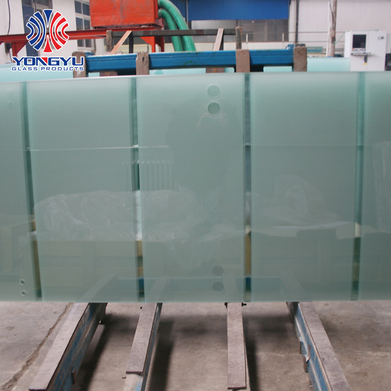 OEM Manufacturer China Clear Float / Ultra Clear Laminated /Tempered Glass for Bathroom Featured Image