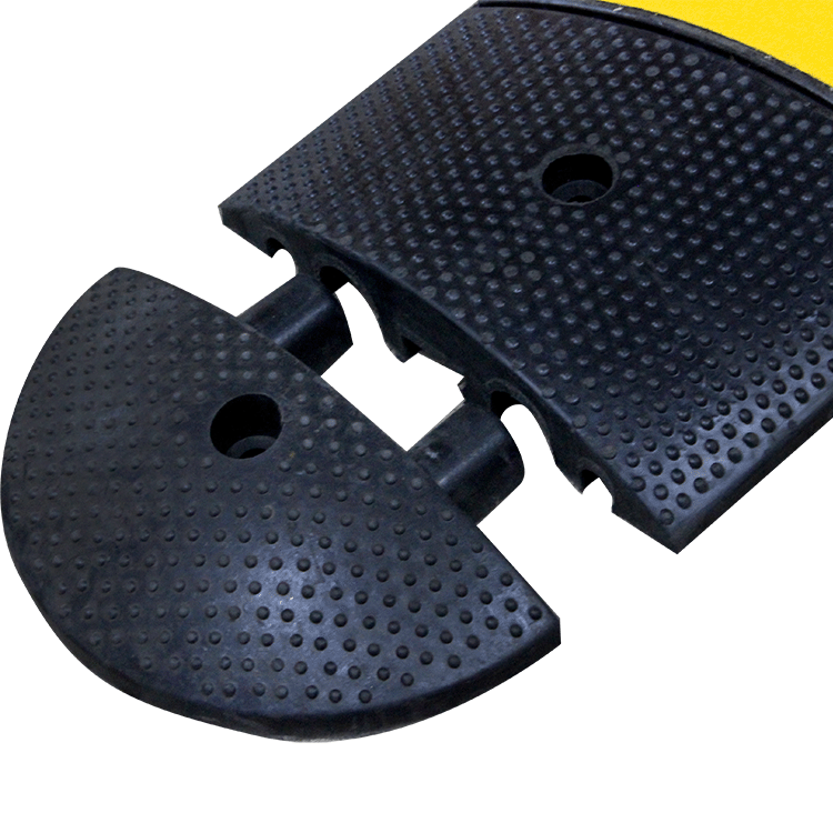 6 Ft rubberen verkeersdrempels met modulair in elkaar grijpend ontwerp Uitgelichte afbeelding