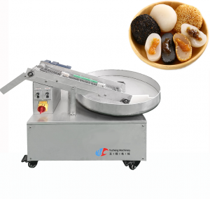 Macchina automatica per il rivestimento della farina