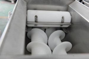 Automaattinen Sable Egg Wash Brush Pehmeä täyttökeksin kuorintakone