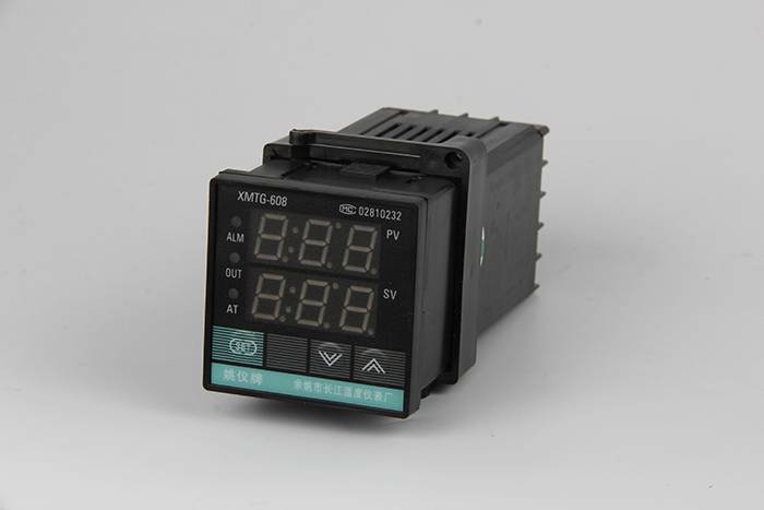 XMT-608 sērijas universālās ieejas tipa viedā temperatūras regulatora piedāvātais attēls