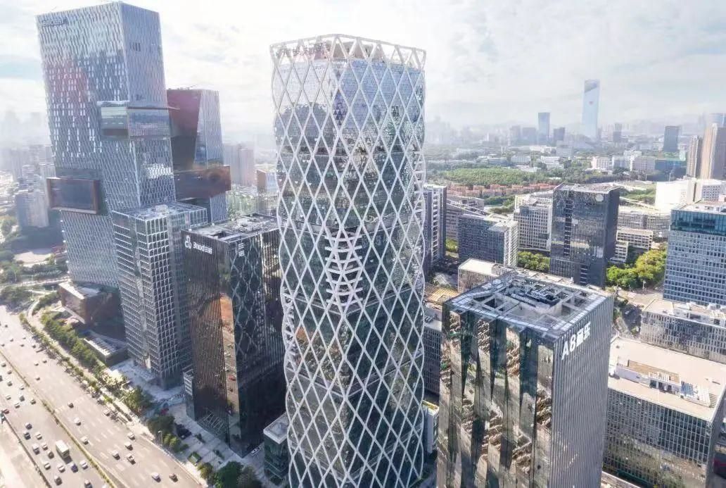 Allybot-C2 Became the Center of Attention in Grade A Office Building in Shenzhen
