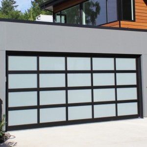 Porta de garaxe seccional eléctrica con material de aluminio e vidro