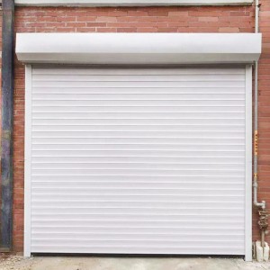Porte de garage pliante sécurisée et automatique