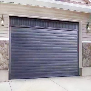 Porta di garage pieghevole sicura è automatica