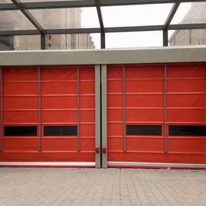 باب سريع من مادة PVC من الدرجة الأولى يتميز بخصائص مقاومة للحريق والوقاية من القرص