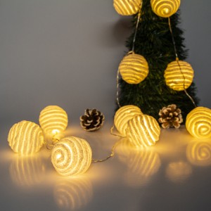 Christmas Decorative Lighting White Cotton Ball Christmas LED String Lights