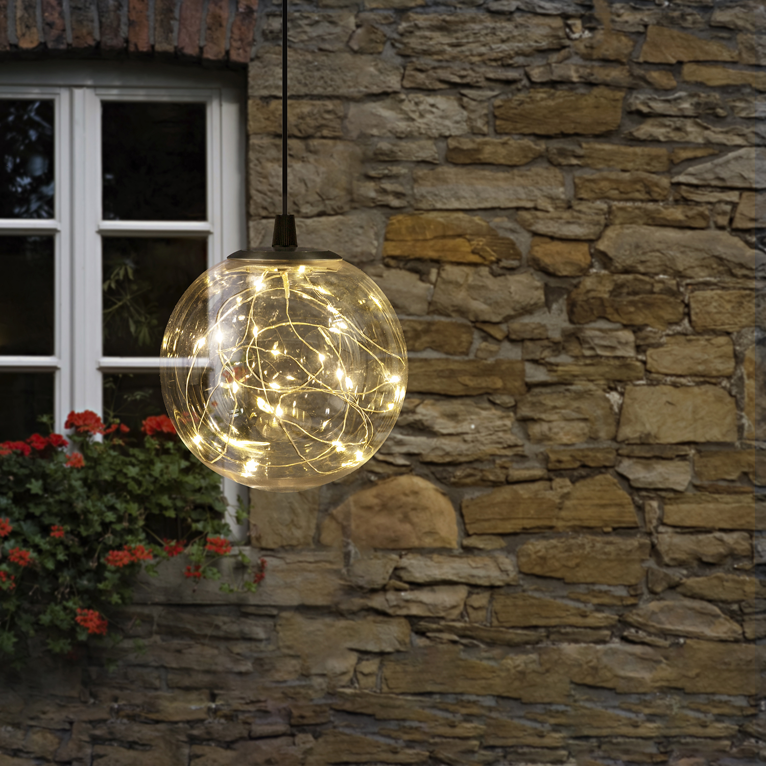 Outdoor Hanging Solar Powered Globe Pendant Light Manufacturer and Wholesale | ZHONGXIN Featured Image