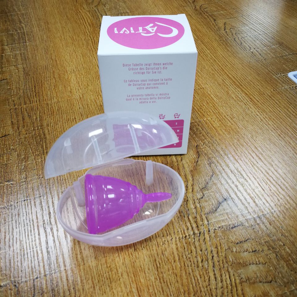 China Cheap price Foldable Menstrual Cup - Reusable FDA Medical Silicone Lady Period LFGB Sterilizer Menstrual Cup  – Zichen
