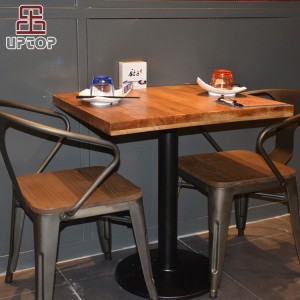 Metalinis medinis kavinės restorano stalo ir kėdžių baldų komplektas