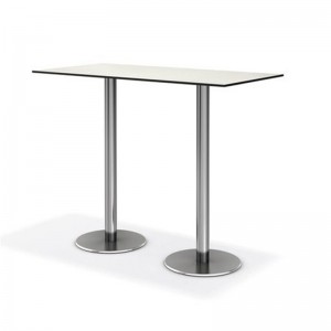 Компактный стол Simple Style для офисного использования.