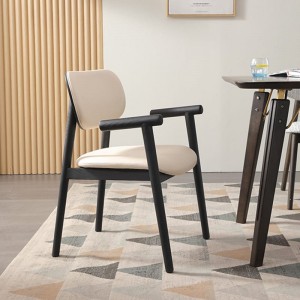 Ziemeļvalstu stila melns dizainera Solid Wood Arm Chair