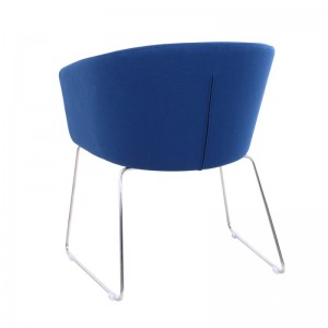 Zila samta auduma polsterējuma roku krēsls