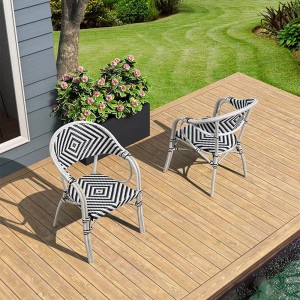 Cadira de vímet exterior personalitzada, balcó, taula de jardí i cadira